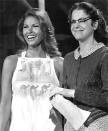 Raquel Welch (left) and Gilda Radner (right) from a Saturday Night Live rehearsal, April 24, 1976